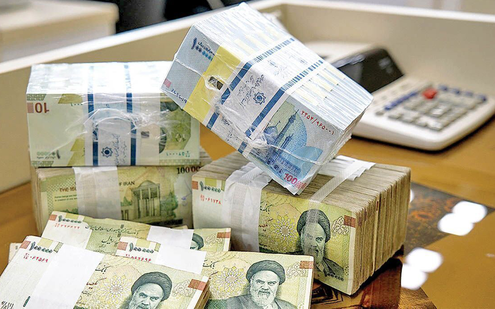 ۷۴ درصد تسهیلات ۱۰ ماهه ۱۴۰۴ به کسب‌وکارها رسید