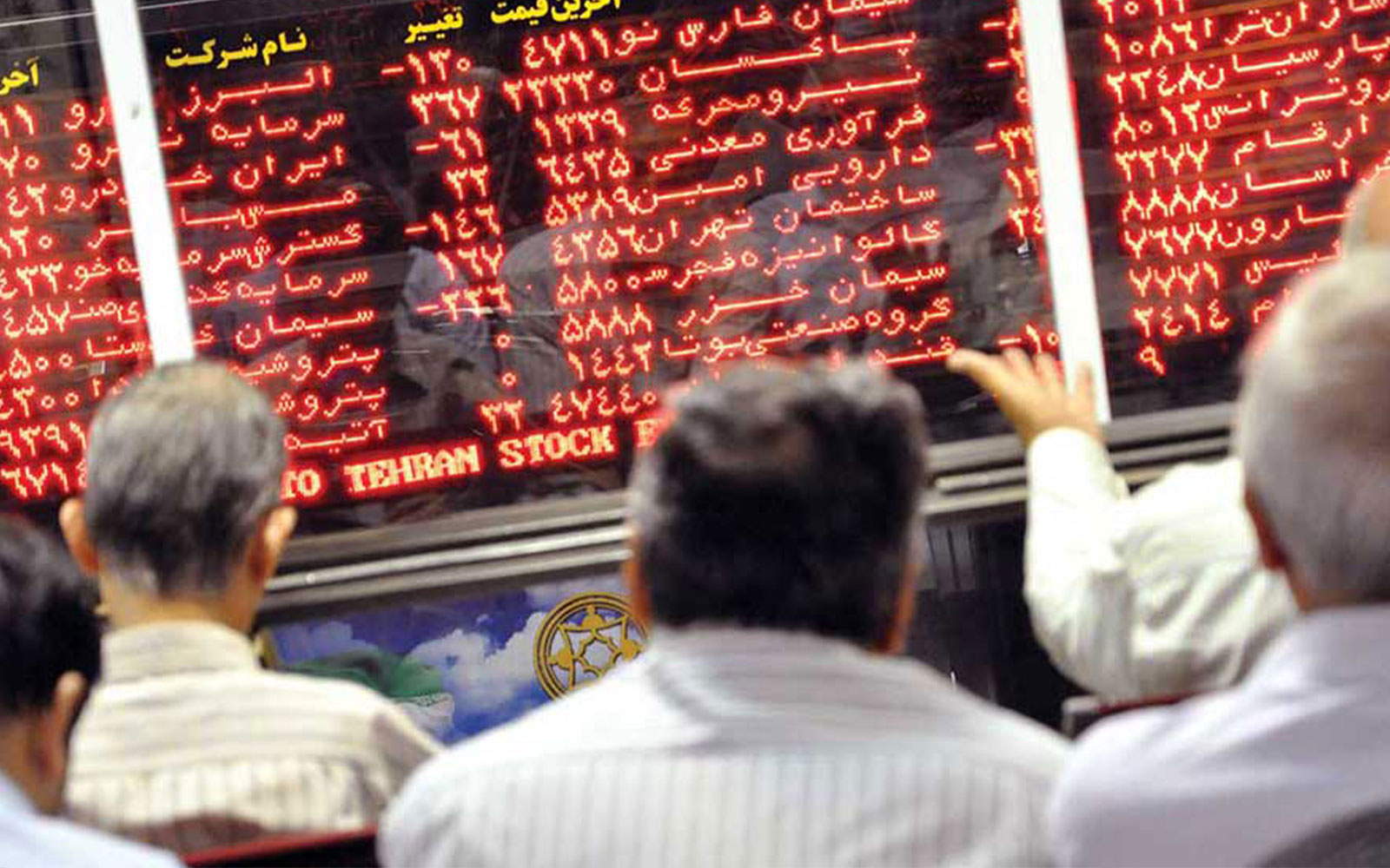 حقیقی‌ها ۱۰ هزار میلیارد تومان از زمان جنگ تا کنون به بازار سرمایه وارد کردند