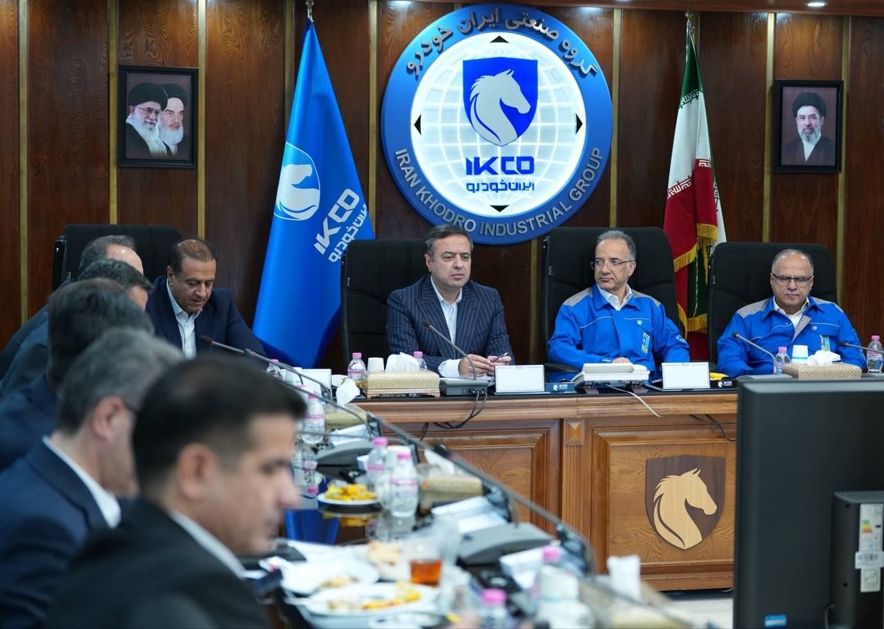 ترسیم دورنمای راهبردی در همکاری بانک صادرات با گروه صنعتی ایران‌خودرو