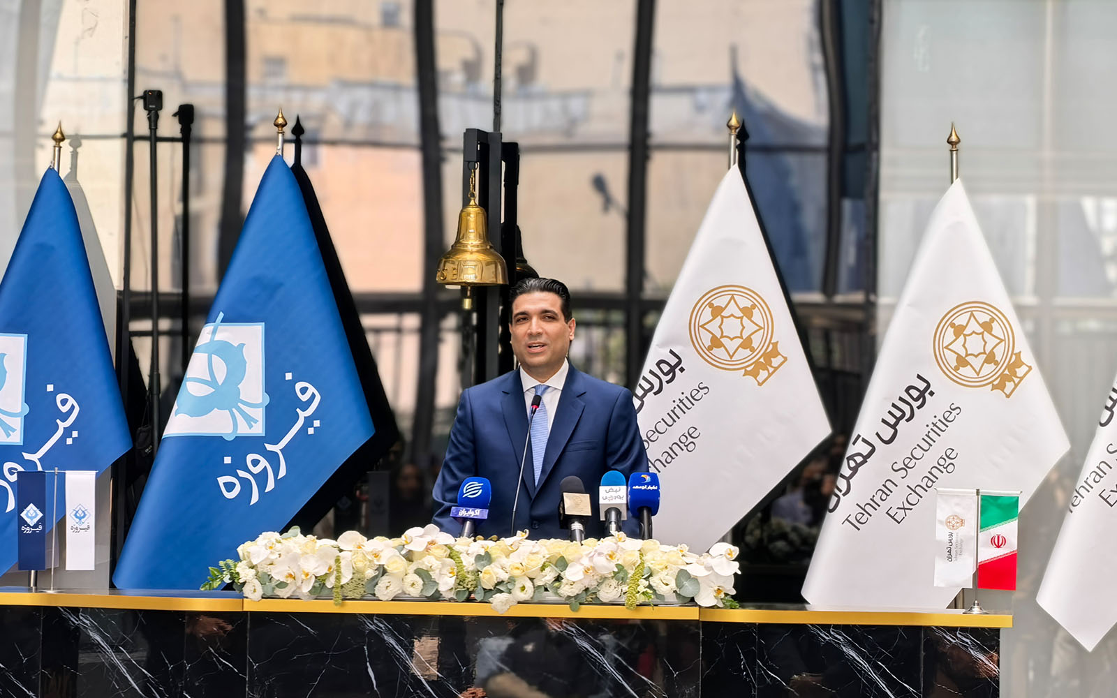 مدیرعامل گروه مالی فیروزه گفت: فیروزه با پشتوانه دارایی‌های بورسی به‌دنبال توسعه اعتباردهی خرد است