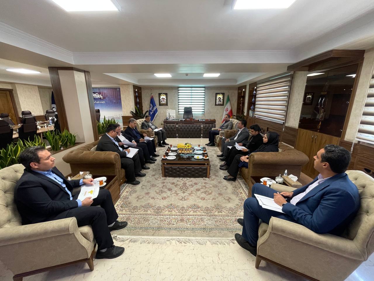نشست هم اندیشی شرکت کارت اعتباری ایران‌کیش و سرپرستی بانک تجارت استان اصفهان