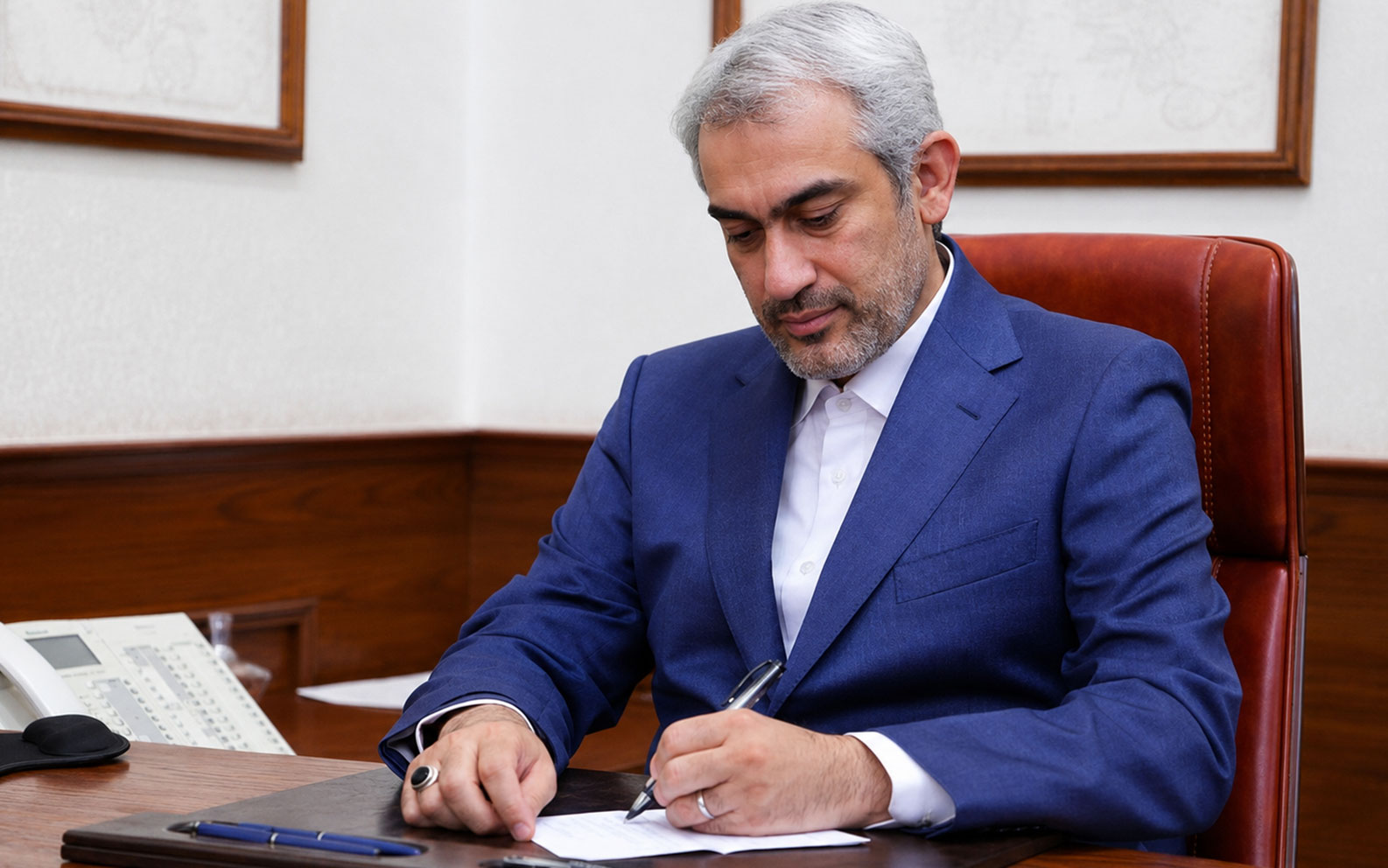 دستور وزیر اقتصاد برای شفاف‌سازی مقررات کسب‌وکار ابلاغ شد