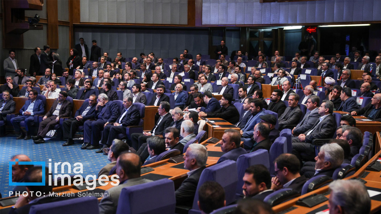 در روز ملی صنعت و معدن، بر حمایت همه‌جانبه از تولید تأکید شد