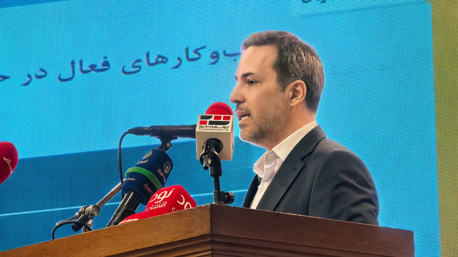 مدیر اداره نظارت بر نظام‌های پرداخت بانک مرکزی: معاملات آنلاین طلا پس از افت ۶۰ درصدی در جنگ، ۱۰۰ درصد افزایش یافت