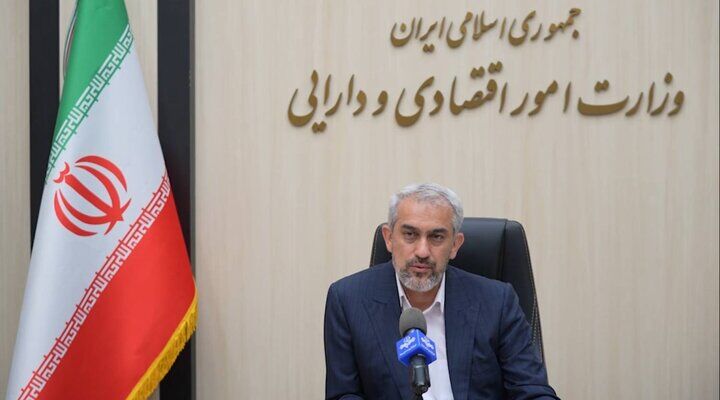 وزیر امور اقتصادی و دارایی: اصلاح ساختار ۳۰ بانک آغاز شده است