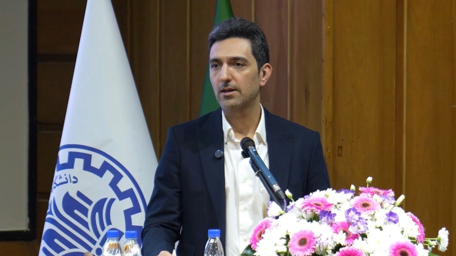 مدیرعامل شرکت خدمات انفورماتیک: هوش مصنوعی باید از مرحله نمایش به جریان اصلی فعالیت سازمان‌ها وارد شود