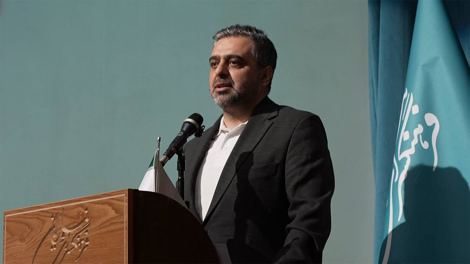 رونق اقتصاد هنر نیازمند توسعه بازار و ایجاد مسیرهای جدید تأمین مالی است