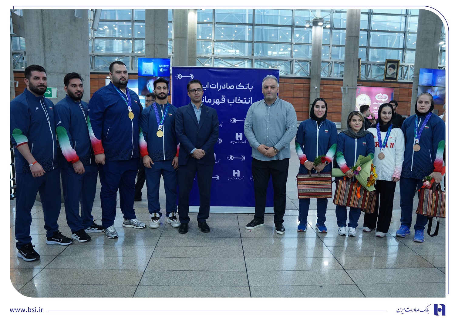 استقبال گرم بانک صادرات از قهرمانان وزنه‌برداری
